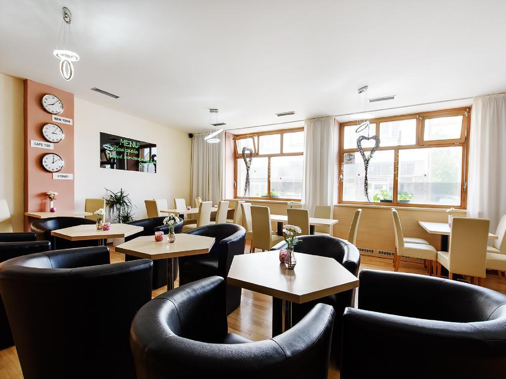 Hotel Tatra Nový Bydžov Exteriér fotografie